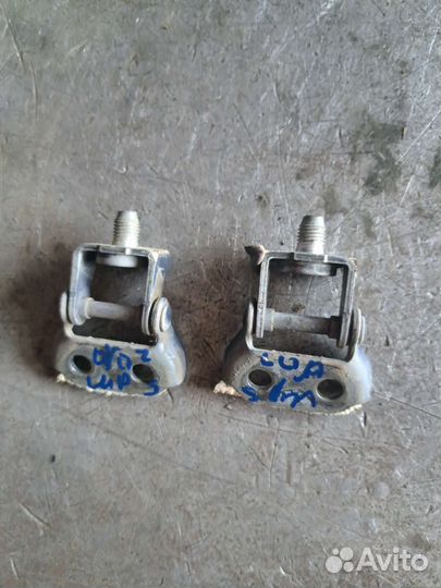 Петля багажника Mazda 3 BK