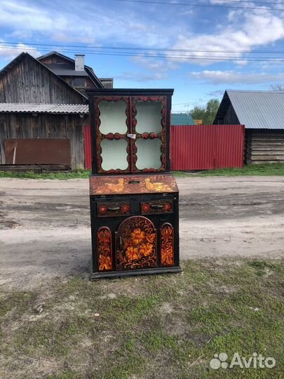 Старинный расписной буфет с росписью массив дерева