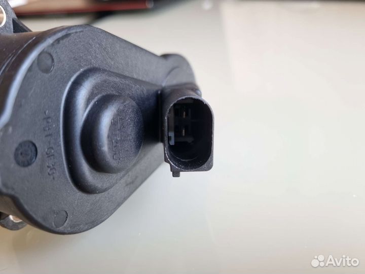 Моторчик ручника VW Passat B6 B7 Tiguan Новый