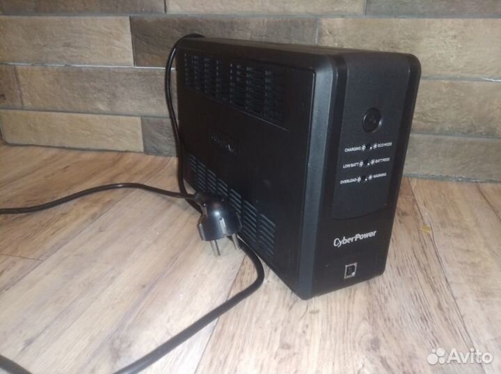 Бесперебойник CyberPower ut650eg