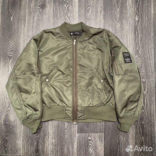 Gu Undercover Бомбер (Оригинал)