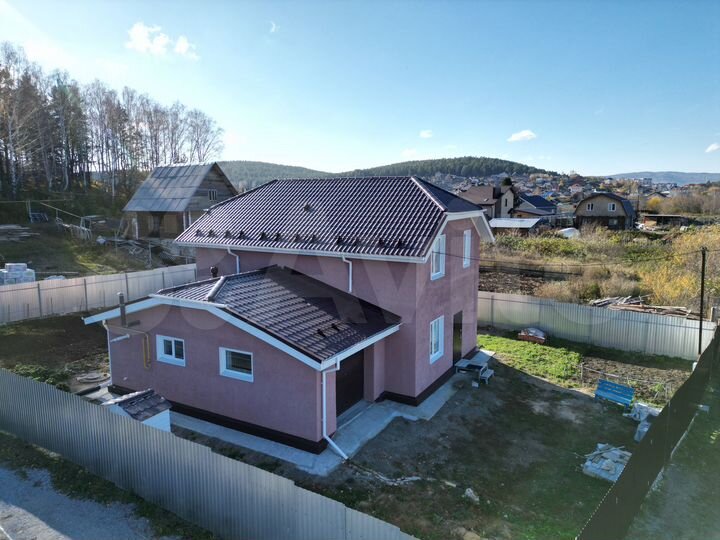 Дом 141 м² на участке 6,1 сот.