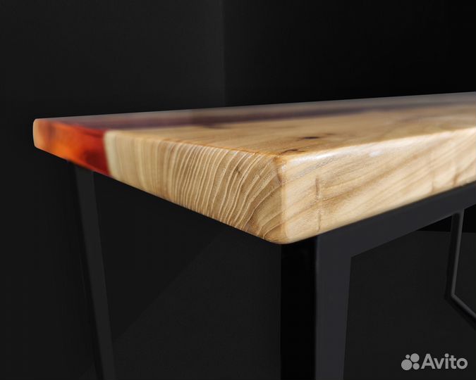 Обеденный стол из Дальневосточного Вяза