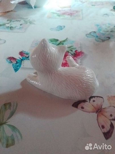 Винтажная статуэтка кошечка