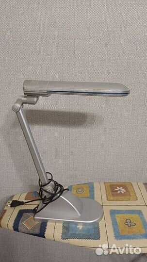 Лампа настольная