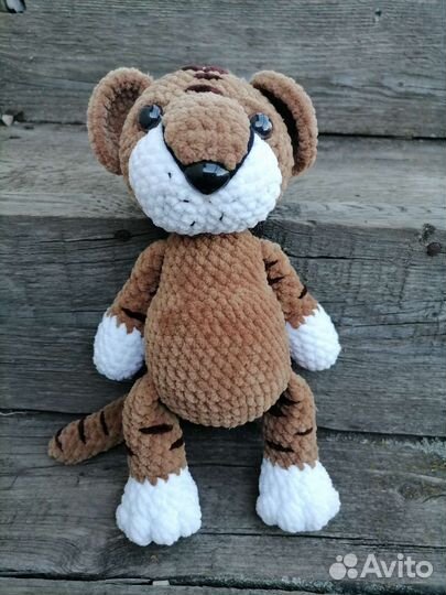 Вязанная плюшевая игрушка Тигр ручная работа