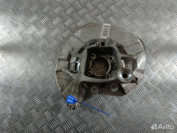 Кулак задний правый BMW 7 F01/F02 рест. 2014