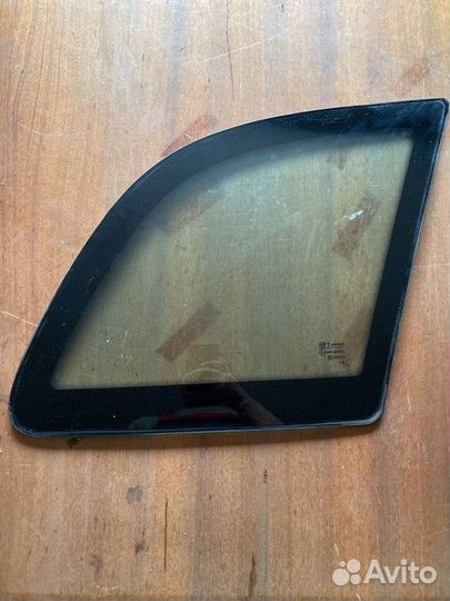 Стекло кузовное глухое правое LADA Kalina