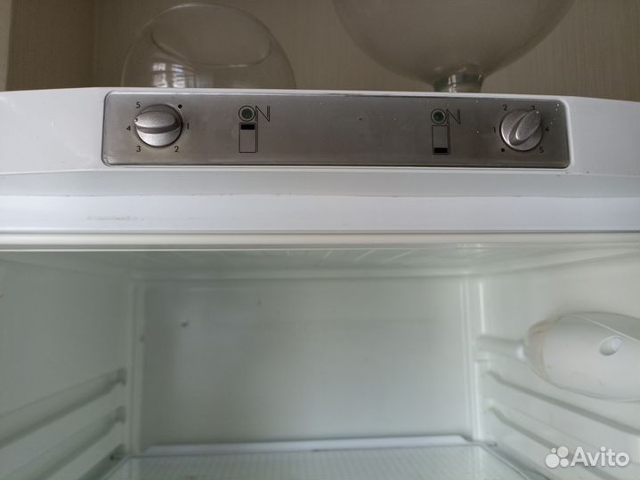 Холодильник Hotpoint Ariston