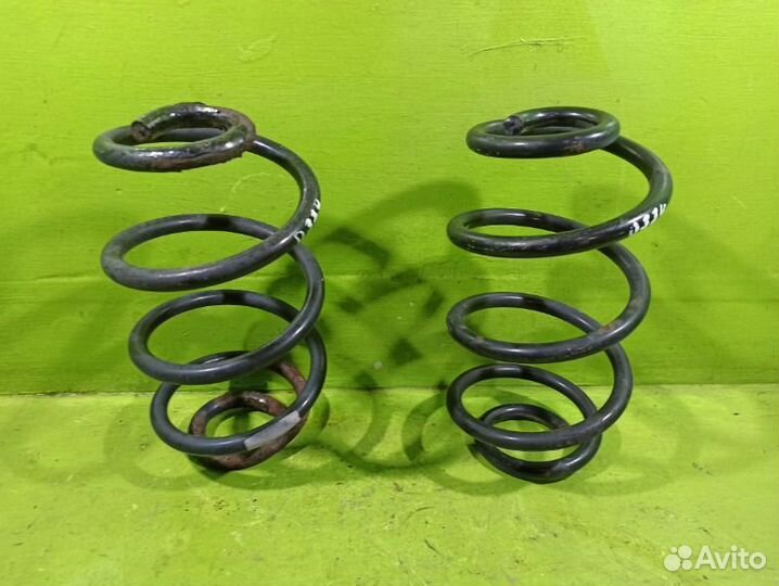 Пружина задняя Nissan Note E11 HR16DE 2008