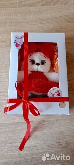 Игрушка мягкая зайка-конфетка