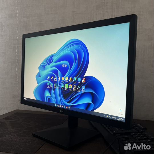 Монитор Lg