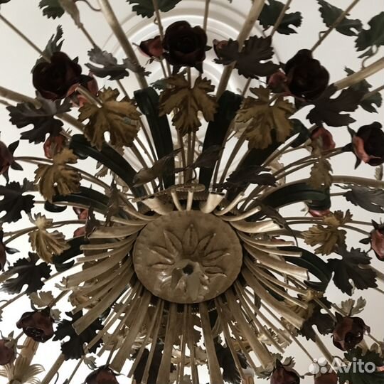 Люстра розы Италия