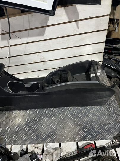 Подлокотник kia cerato 2