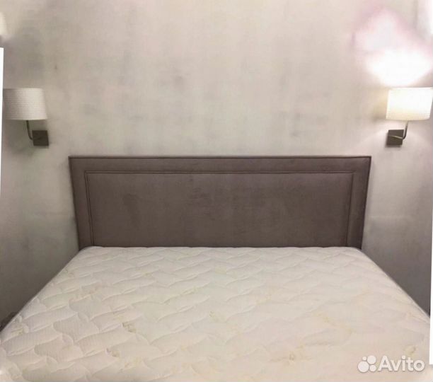 Кровать с подъемным механизмом