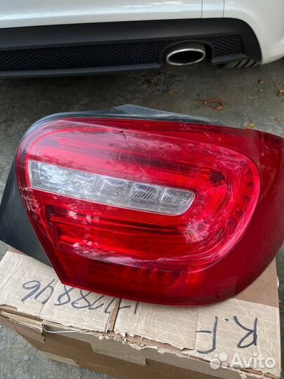 Фара задняя правая Оригинал Mercedes W176