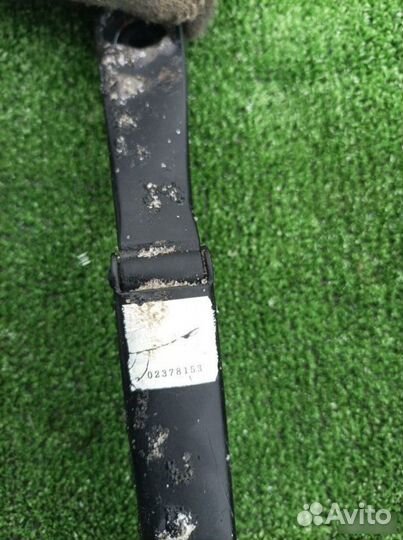 Поводок дворников передний левый Kia Rio 2