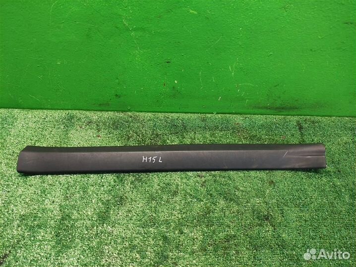 Накладка порога переднего левого внутри Toyota Au