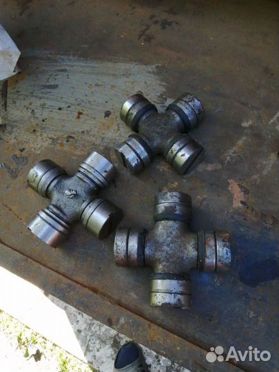 Крестовина кардана