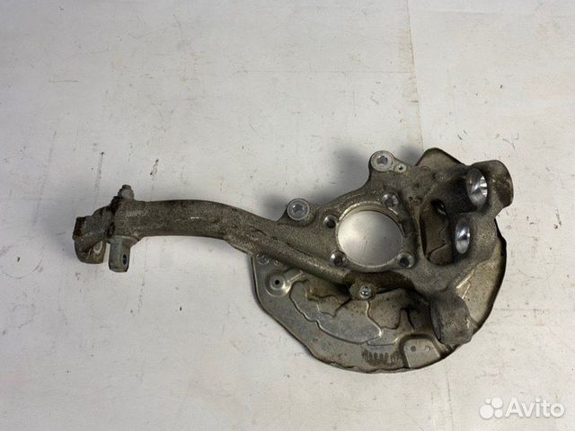 Кулак передний правый Mercedes Glc-Class X253