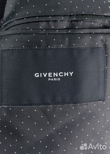 Пальто Givenchy