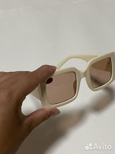 Солнцезащитные очки женские