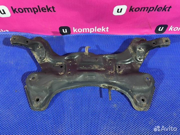 Подрамник передний