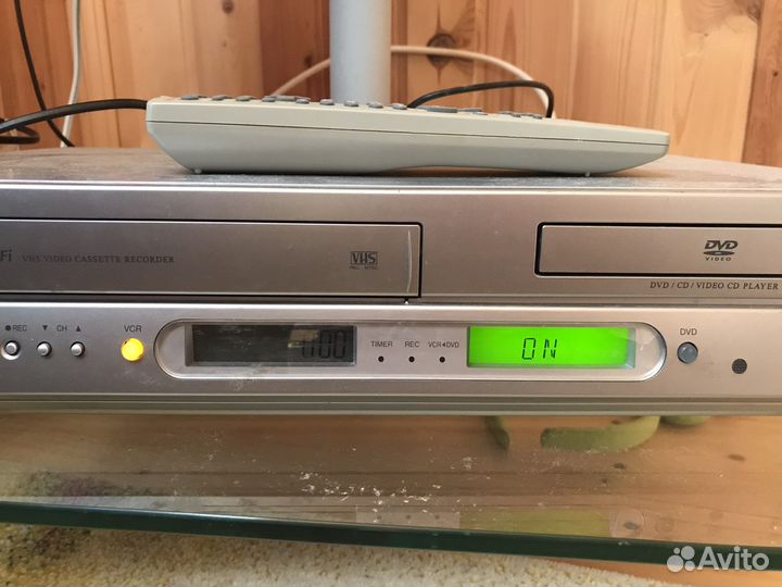 Видеомагнитофон DVD Sharp