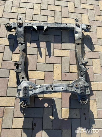 Подрамник передний Opel Astra GTC 1.4 2012