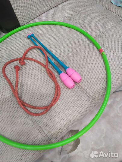 Обруч,булавы и скакалка