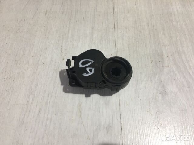 Моторчик заслонки печки LADA vesta 1.6 мт седан