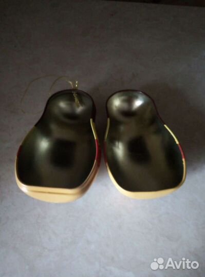 Жестяная банка от чая