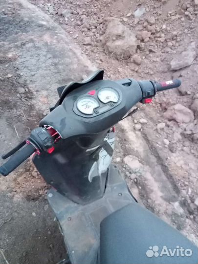 Продам скутер Omaks