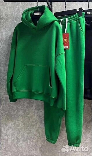 Спортивный костюм женский