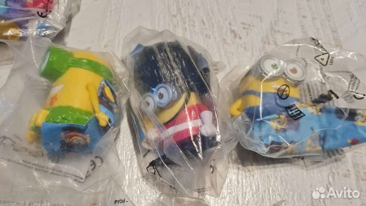 Миньоны из макдональдса в упаковках гадкийЯ 1