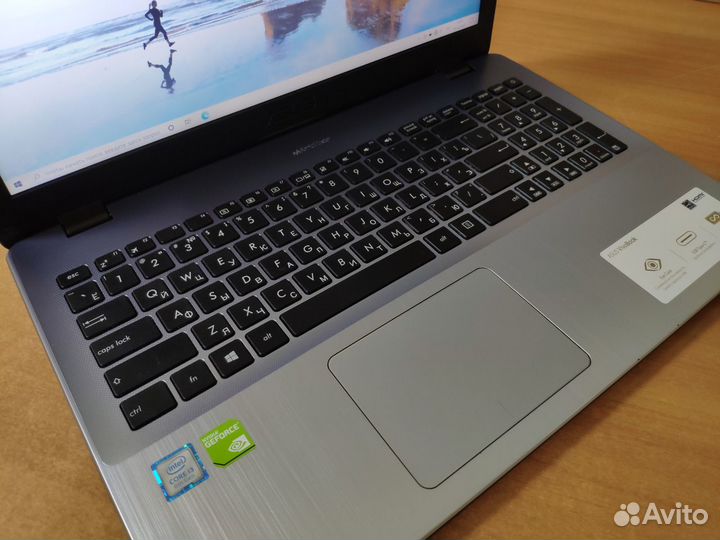 Игровой ноутбук / core i3 / geforce mx 130 / Asus