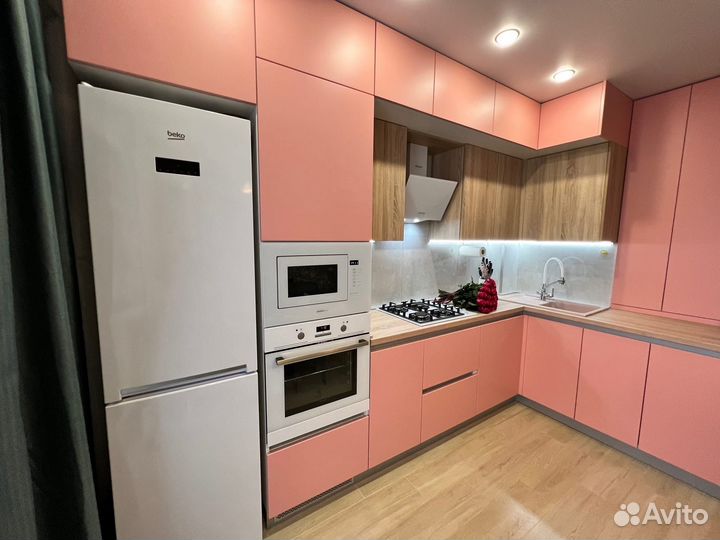 П образная кухня на заказ. Фабрика