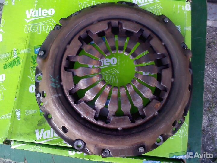 Комплект сцепления на Renault с двиг. 1,6 - К4М