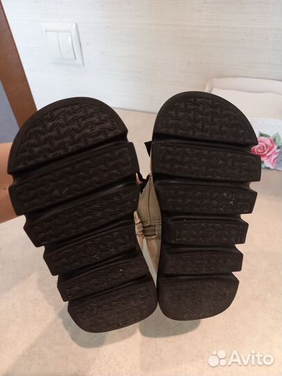 Ботинки для девочки демисезон 22р