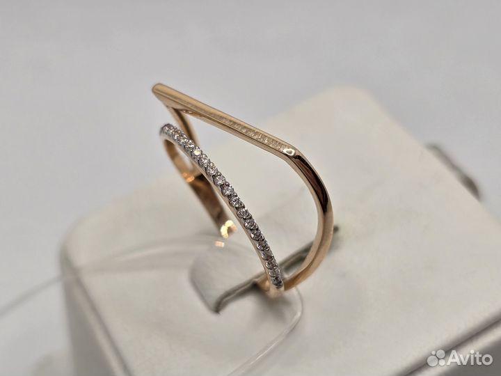 Золотое кольцо с камнями 585 (7 ветров)