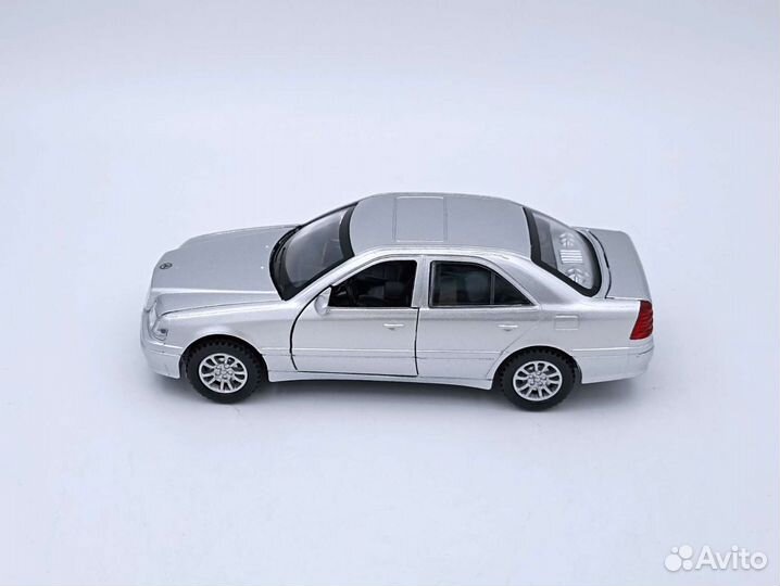 Коллекционные модели Mercedes C W 201, W 202