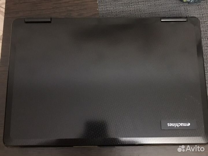 Ноутбук eMachines e725 в разборе