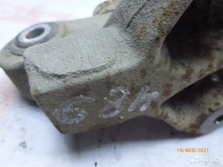 Кронштейн Volvo Xc70 BZ95 B6324S 2008