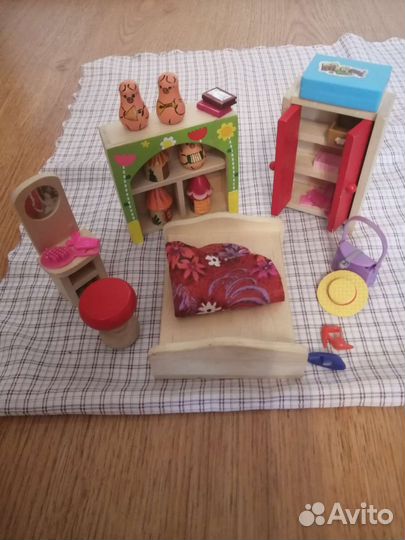 Игрушечная деревянная мебель-4 комн., лего-2 комп