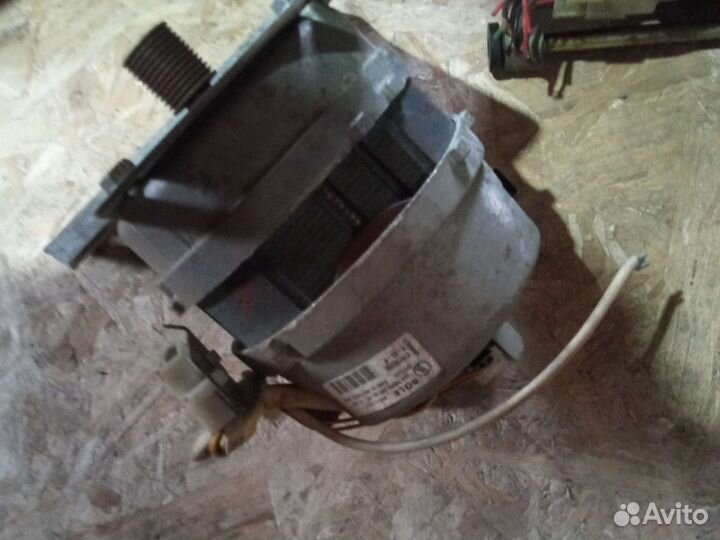 Двигататель стиральной машины