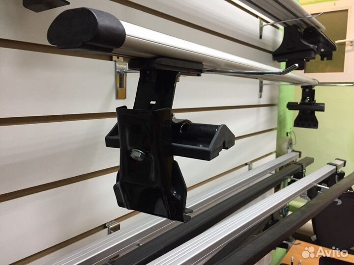 Багажник на гладкую крышу алюминиевый