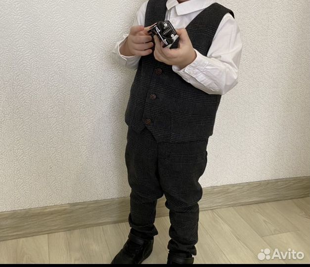 Костюм тройка для мальчика hm 92