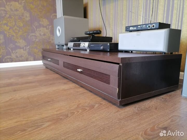 Тумба под телевизор