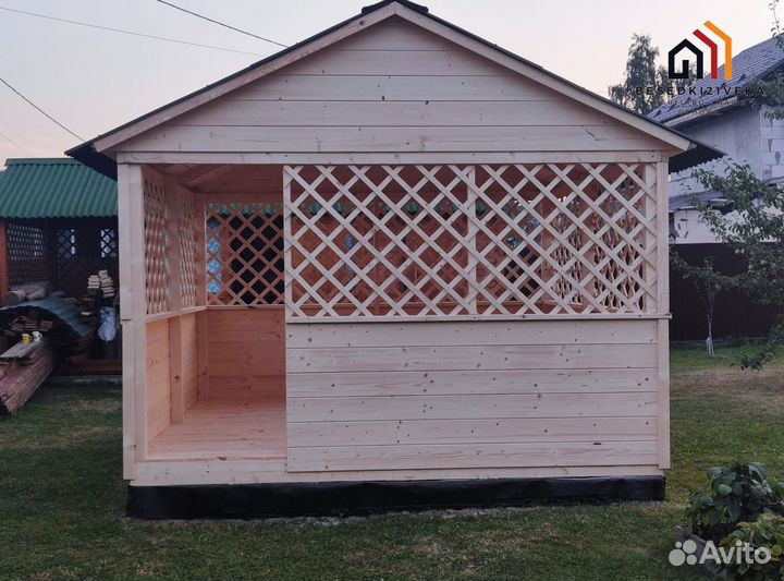 Беседка с мангальной зоной