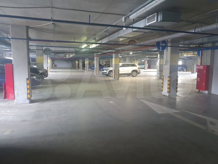 Машиноместо, 14 м²